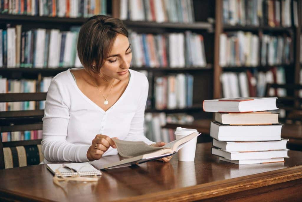 Resenhas Acadêmicas